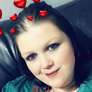 Meet your Posher, Leeann